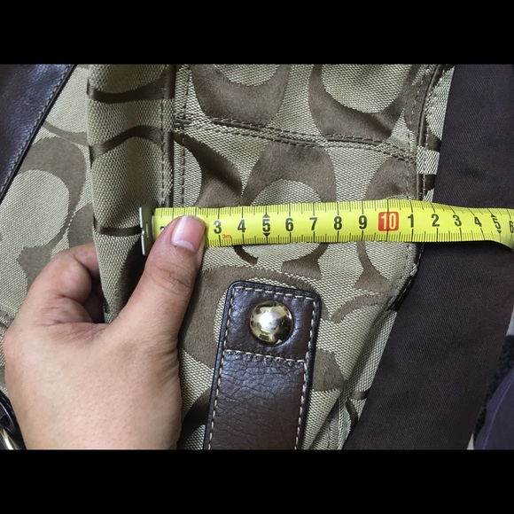 Authentic Coach Zoe Signature Hobo Bag - Picture 5 of 16